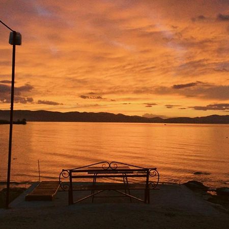 Sevan - Tsovazard Beach House Екстериор снимка