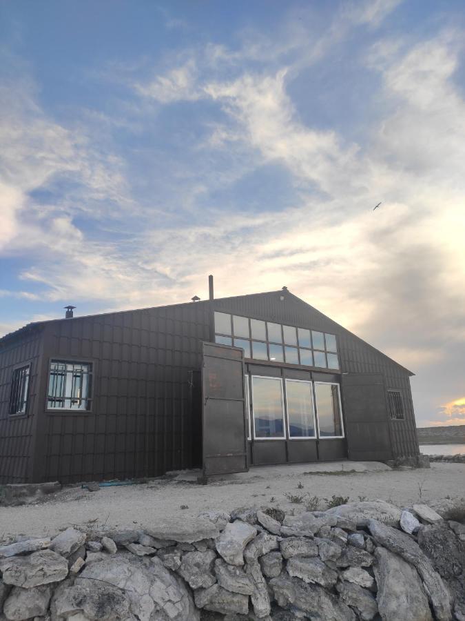 Sevan - Tsovazard Beach House Екстериор снимка